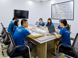 根据餐饮空间，全面配合餐饮项目设计需求，定制餐厅的专属灯光